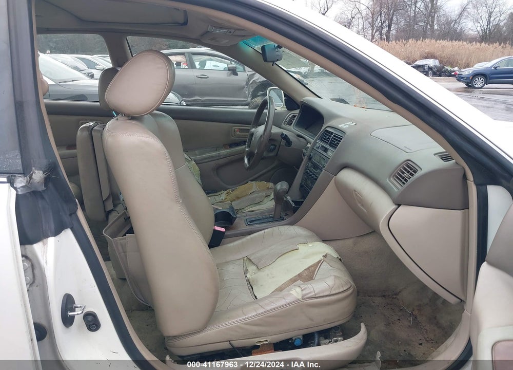 1997 LEXUS ES 300 VIN: JT8BF22G8V0068548