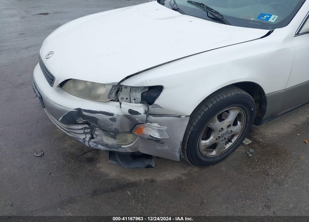 1997 LEXUS ES 300 VIN: JT8BF22G8V0068548