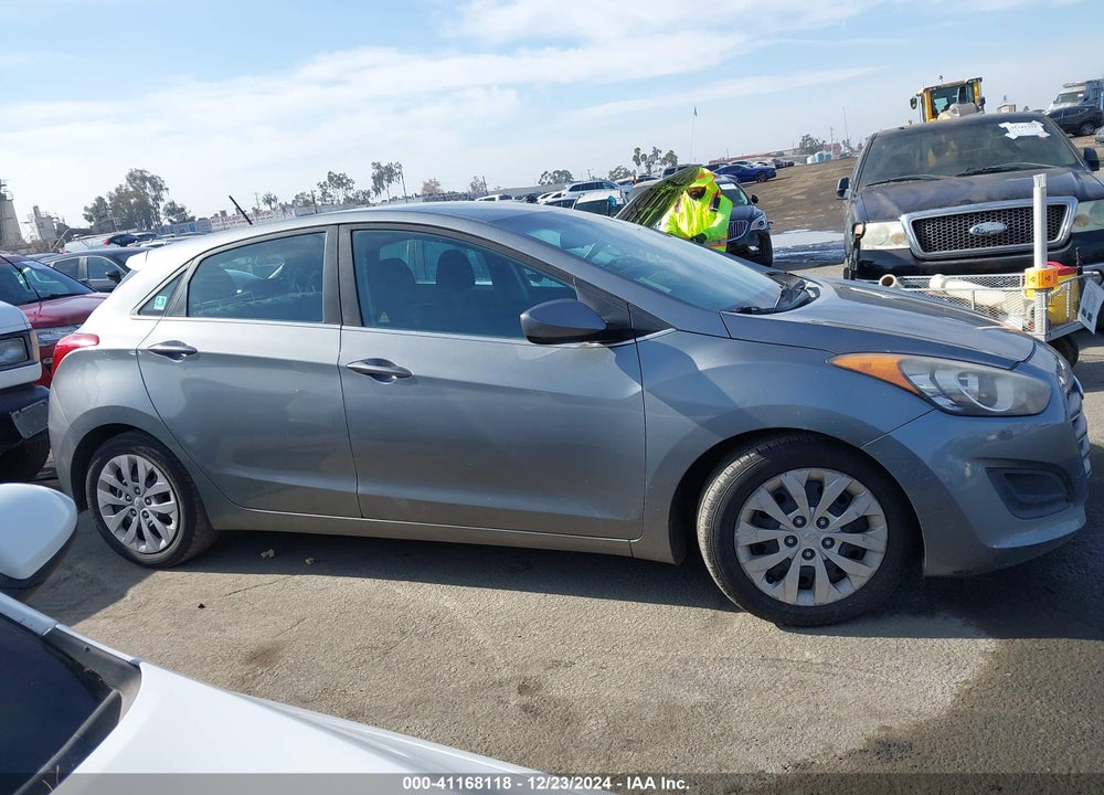 2017 HYUNDAI ELANTRA GT VIN: KMHD35LH7HU379263