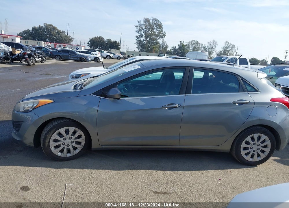 2017 HYUNDAI ELANTRA GT VIN: KMHD35LH7HU379263