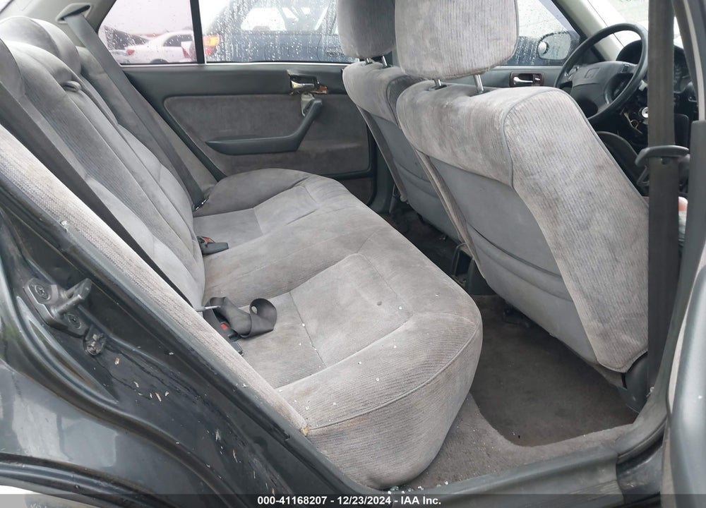 1993 HONDA ACCORD LX VIN: JHMCB7651PC049864