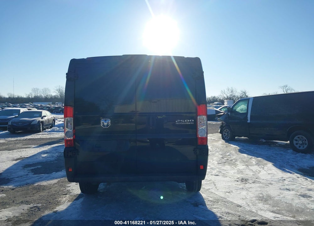 2023 RAM PROMASTER 2500 LOW ROOF 136 WB VIN: 3C6LRVVG1PE529021
