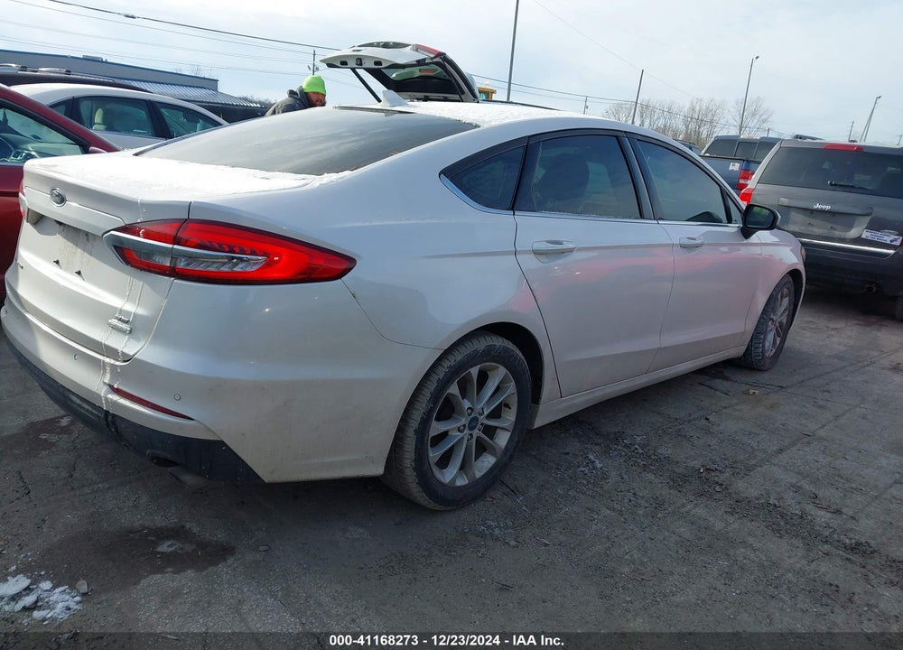 2020 FORD FUSION VIN: 3FA6P0HD9LR162345