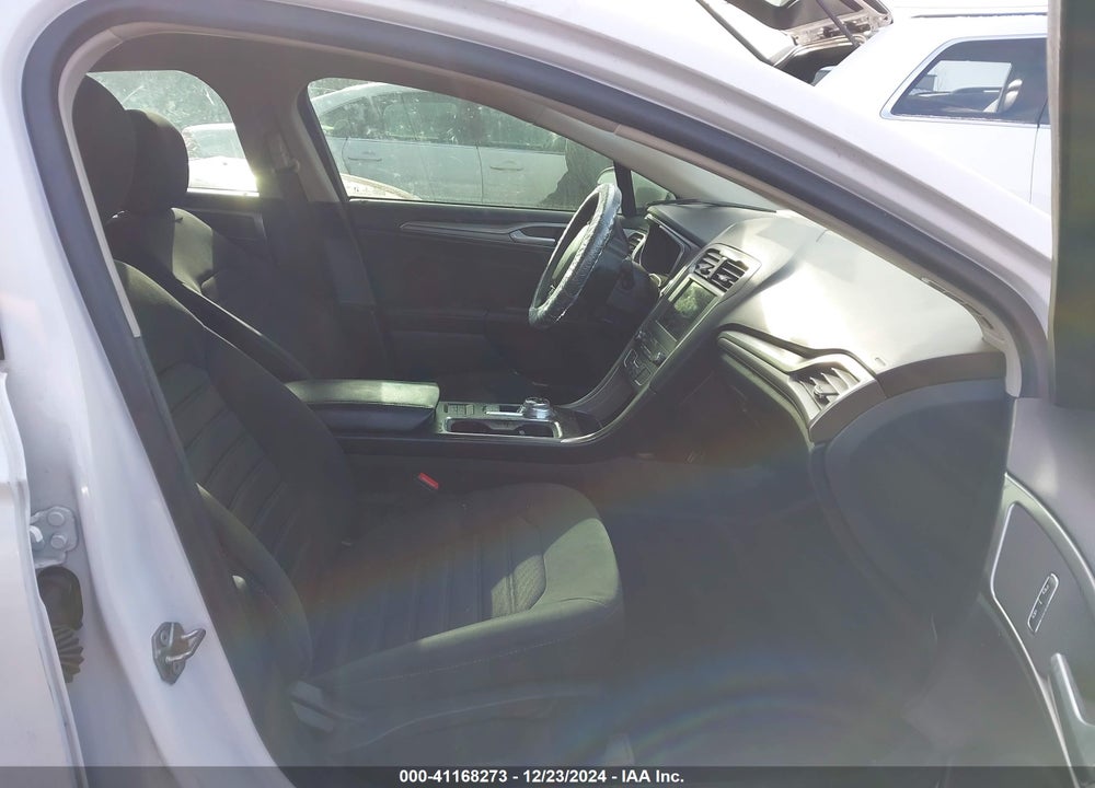 2020 FORD FUSION VIN: 3FA6P0HD9LR162345