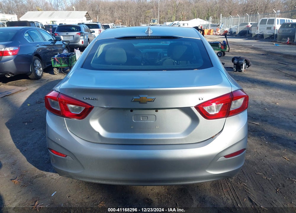 2018 CHEVROLET CRUZE LT AUTO VIN: 1G1BE5SM1J7228758