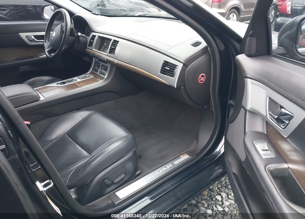 2013 JAGUAR XF I4 T VIN: SAJWA0ES6DPS67112