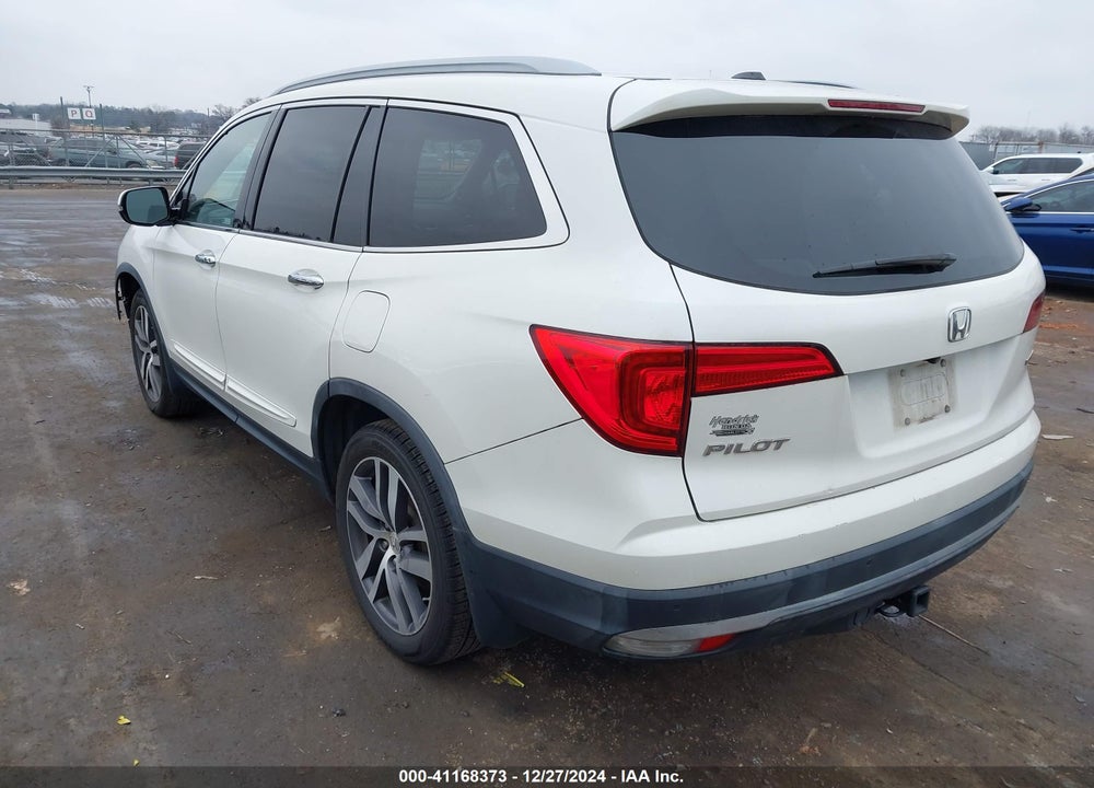 2017 HONDA PILOT TOURING VIN: 5FNYF5H91HB047200