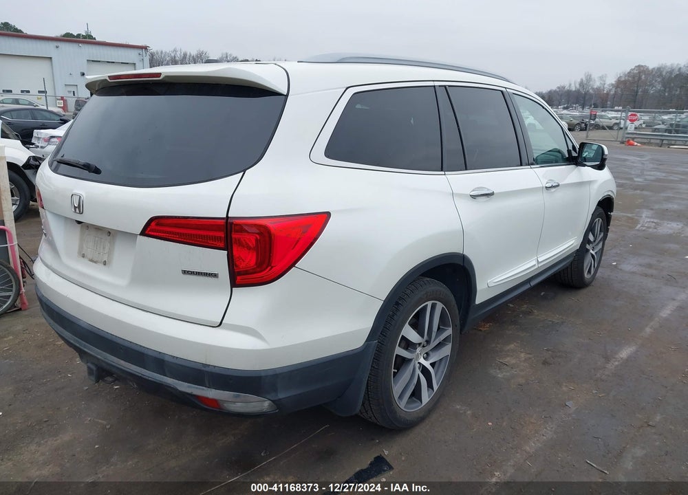 2017 HONDA PILOT TOURING VIN: 5FNYF5H91HB047200
