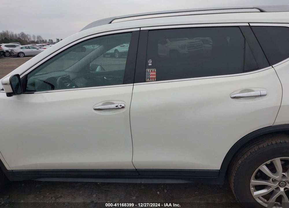 2017 NISSAN ROGUE SV VIN: 5N1AT2MV8HC751950