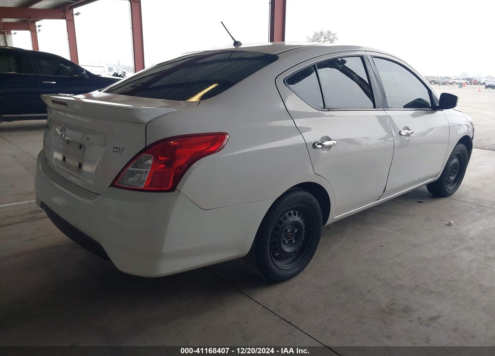 2018 NISSAN VERSA 1.6 SV VIN: 3N1CN7AP1JL886579