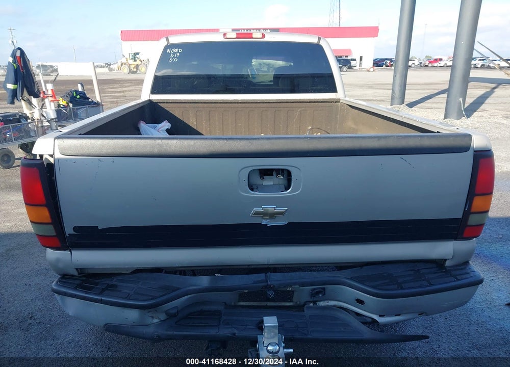2000 CHEVROLET SILVERADO 1500 LS VIN: 1GCEC14V8YZ369429
