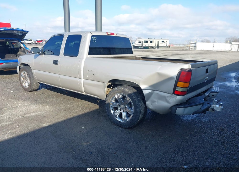 2000 CHEVROLET SILVERADO 1500 LS VIN: 1GCEC14V8YZ369429