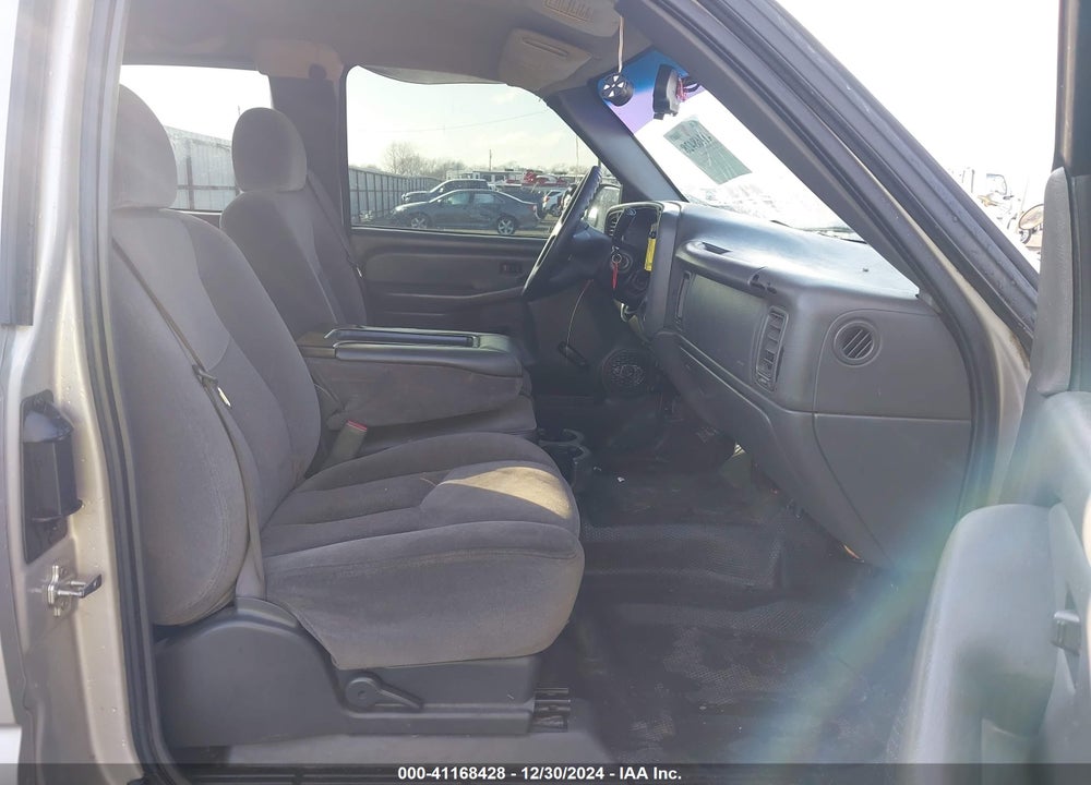 2000 CHEVROLET SILVERADO 1500 LS VIN: 1GCEC14V8YZ369429