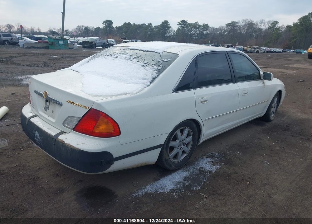 2000 TOYOTA AVALON XLS VIN: 4T1BF28B3YU030179