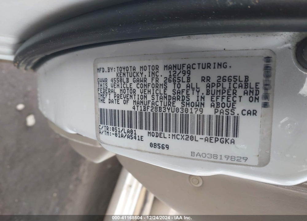 2000 TOYOTA AVALON XLS VIN: 4T1BF28B3YU030179