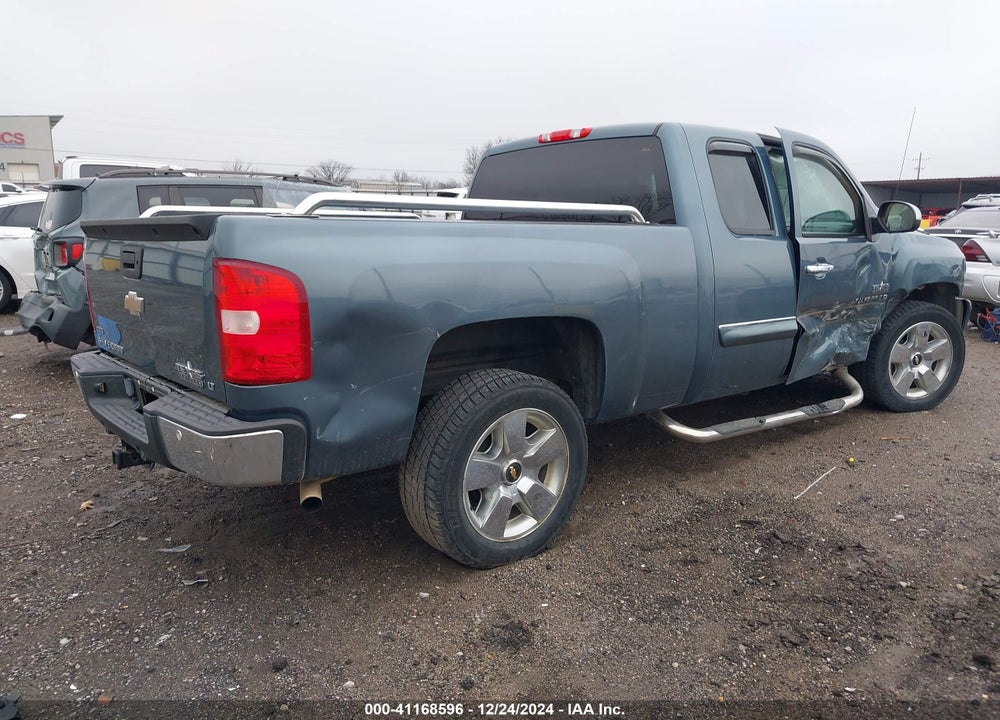 2011 CHEVROLET SILVERADO VIN: 1GCRCSE08BZ440582