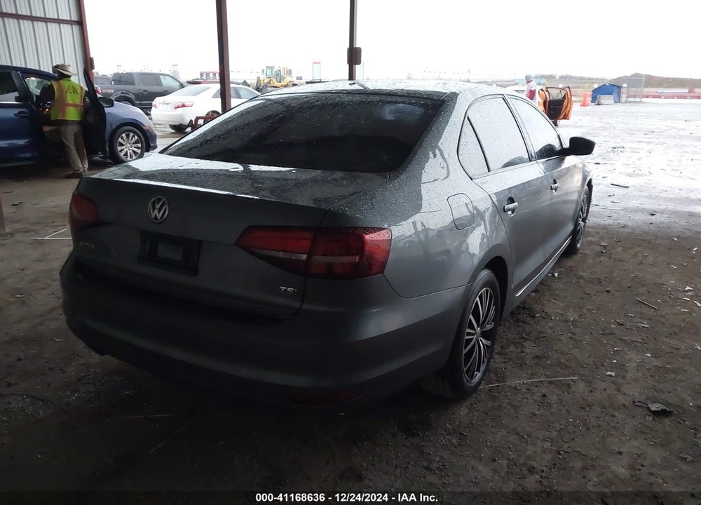 2018 VOLKSWAGEN JETTA 1.4T SE/1.4T WOLFSBURG EDITION VIN: 3VWDB7AJ1JM204992