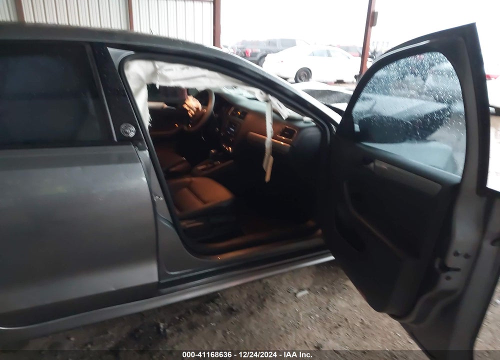 2018 VOLKSWAGEN JETTA 1.4T SE/1.4T WOLFSBURG EDITION VIN: 3VWDB7AJ1JM204992