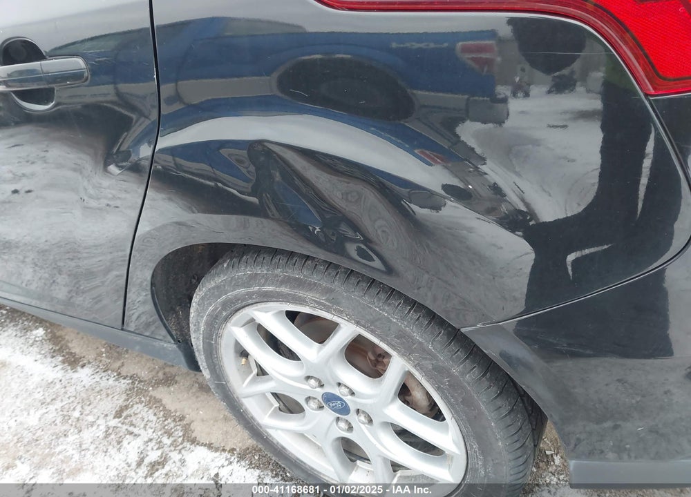 2015 FORD FOCUS SE VIN: 1FADP3K2XFL299605