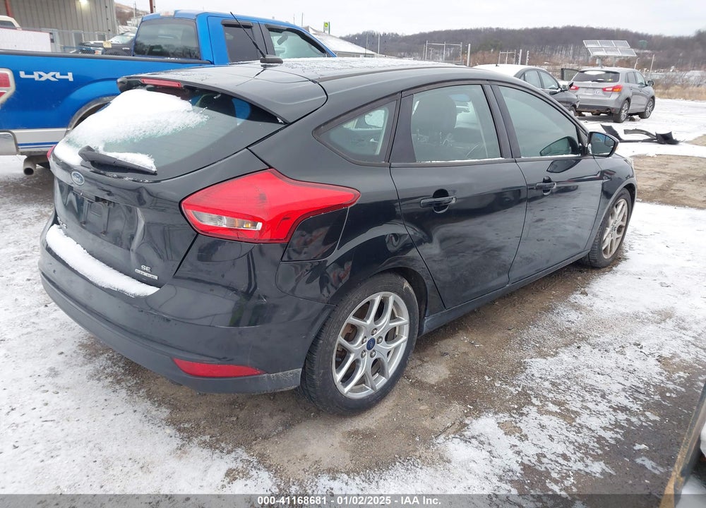 2015 FORD FOCUS SE VIN: 1FADP3K2XFL299605