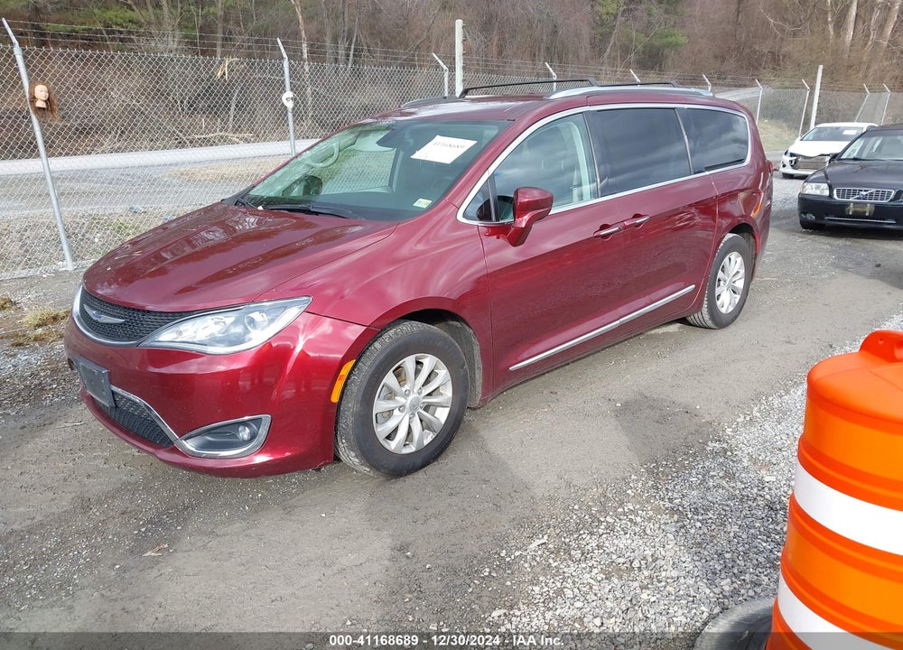 2019 CHRYSLER PACIFICA TOURING L VIN: 2C4RC1BG4KR650828