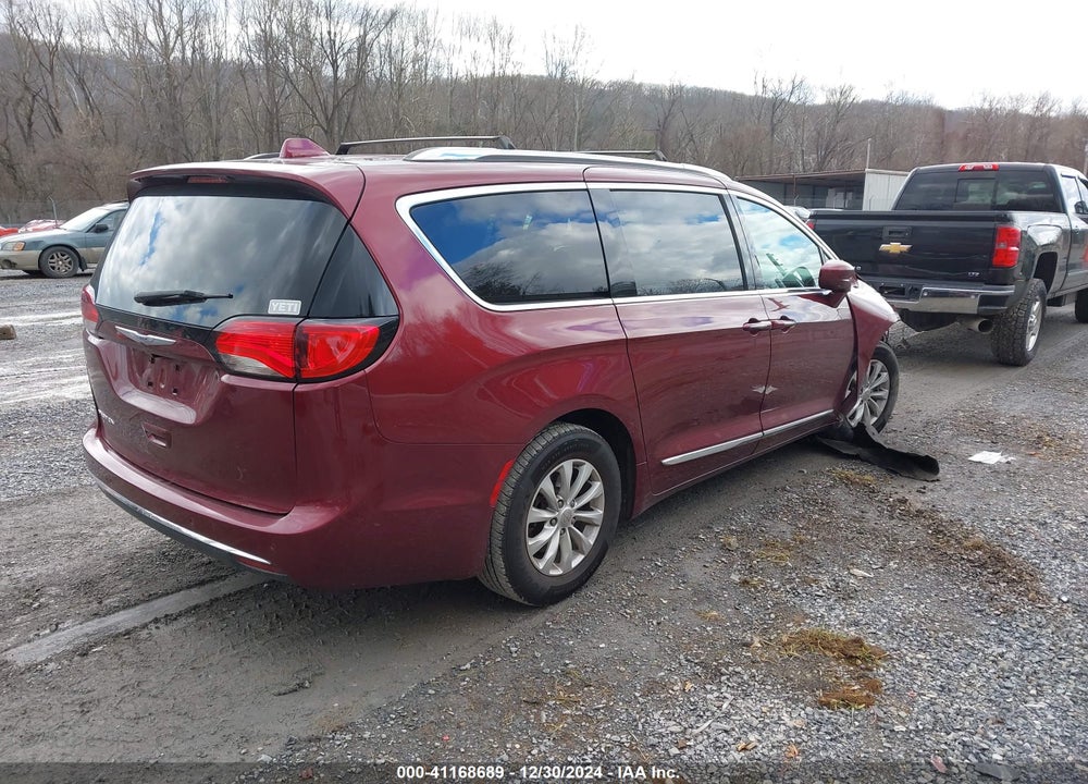2019 CHRYSLER PACIFICA TOURING L VIN: 2C4RC1BG4KR650828