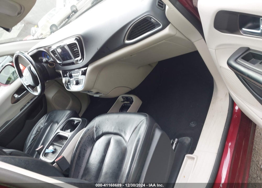 2019 CHRYSLER PACIFICA TOURING L VIN: 2C4RC1BG4KR650828