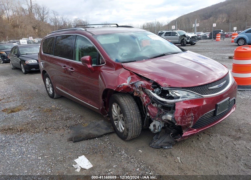 2019 CHRYSLER PACIFICA TOURING L VIN: 2C4RC1BG4KR650828