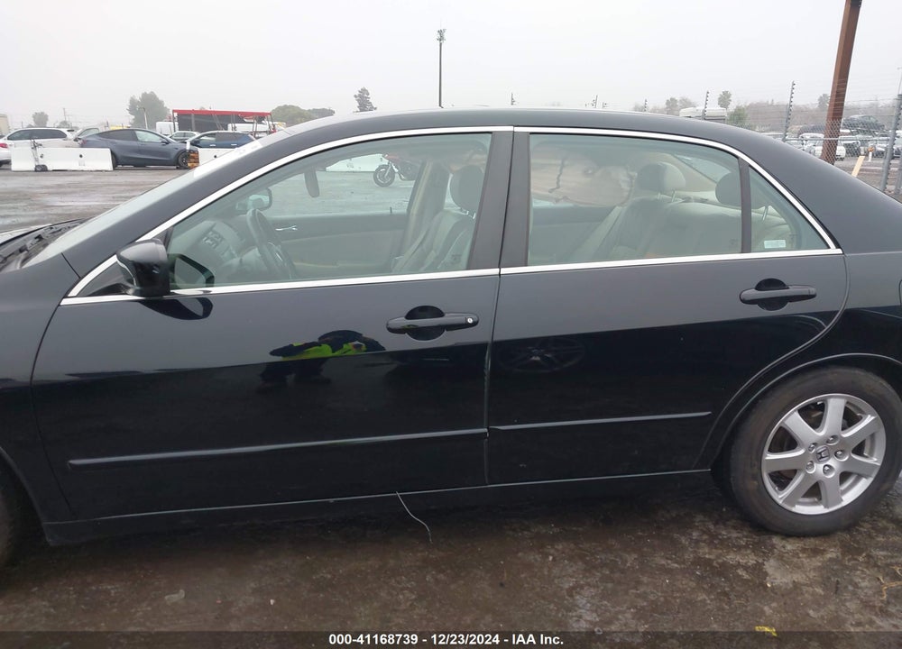 2005 HONDA ACCORD 3.0 EX VIN: 1HGCM66515A052702