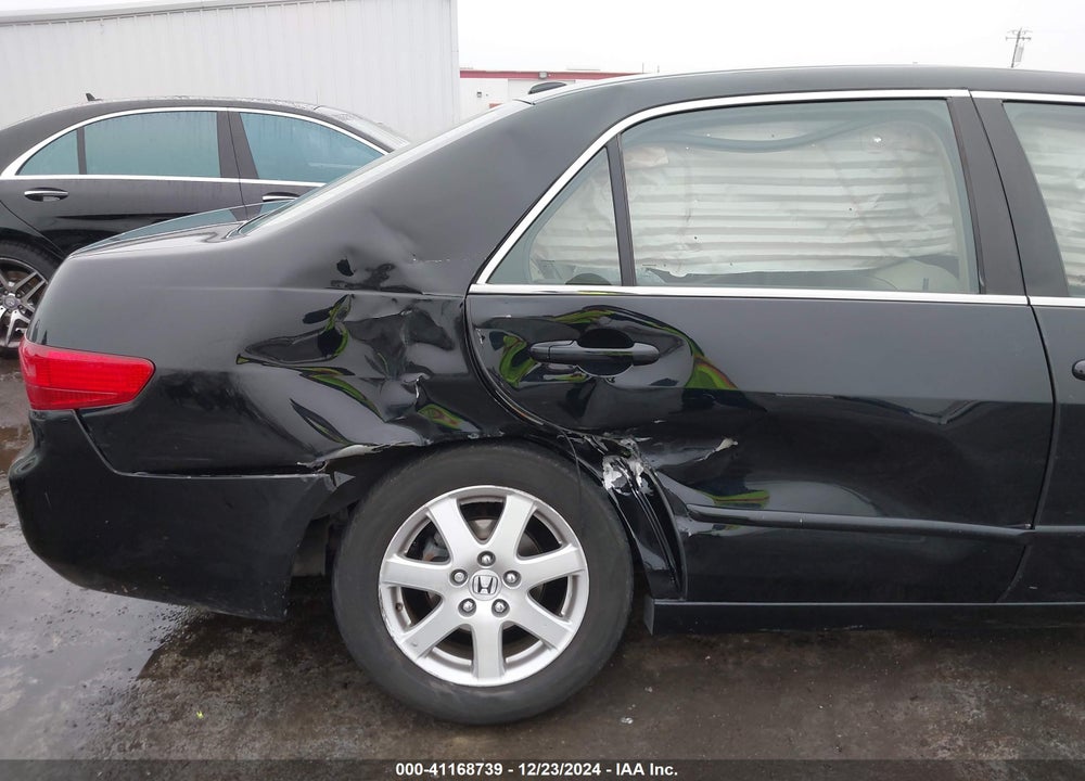 2005 HONDA ACCORD 3.0 EX VIN: 1HGCM66515A052702