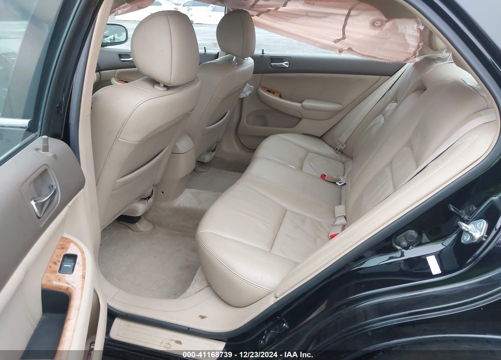 2005 HONDA ACCORD 3.0 EX VIN: 1HGCM66515A052702