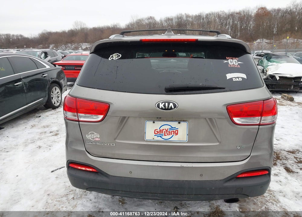 2016 KIA SORENTO VIN: 5XYPG4A51GG071532