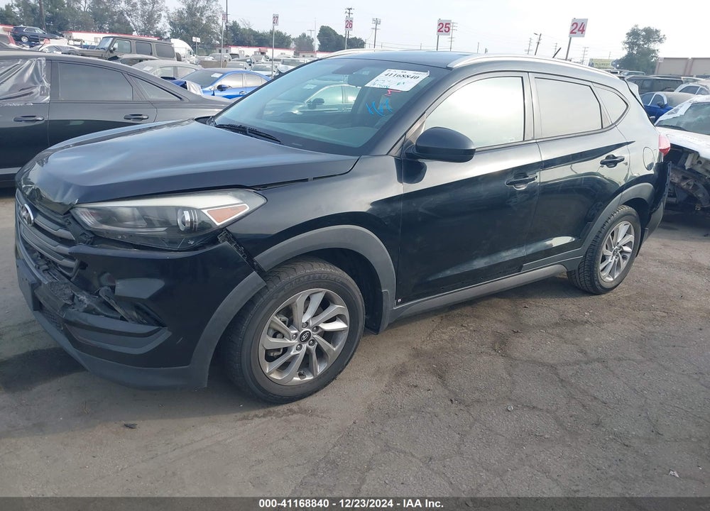 2016 HYUNDAI TUCSON SE VIN: KM8J33A48GU240555