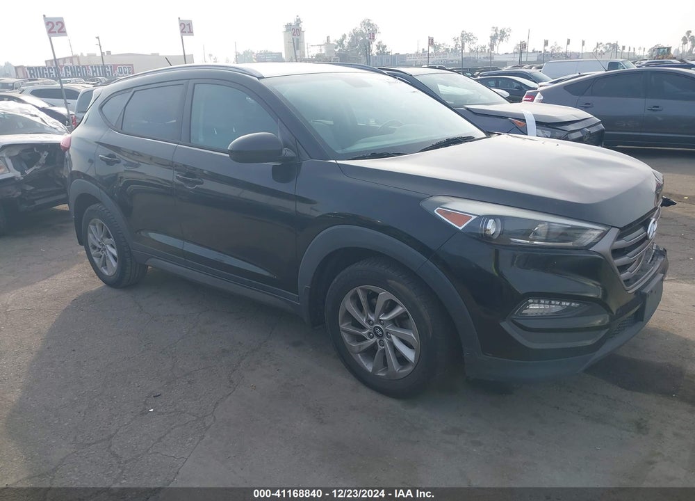 2016 HYUNDAI TUCSON SE VIN: KM8J33A48GU240555