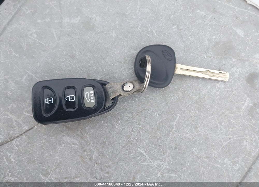 2011 HYUNDAI SONATA VIN: 5NPEB4AC0BH139518