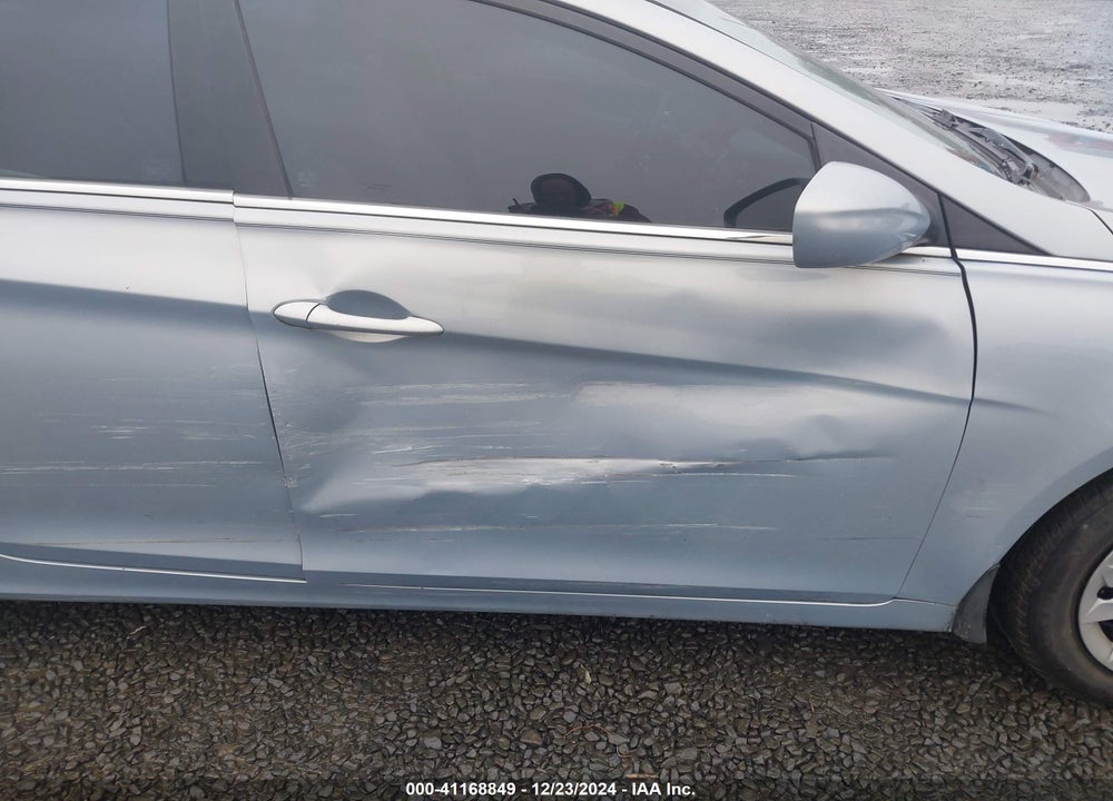 2011 HYUNDAI SONATA VIN: 5NPEB4AC0BH139518