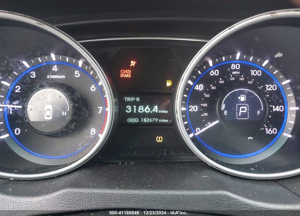 2011 HYUNDAI SONATA VIN: 5NPEB4AC0BH139518