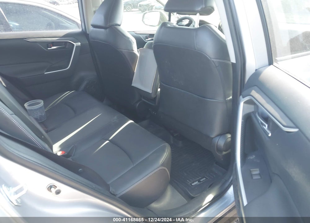 2019 TOYOTA RAV4 XLE PREMIUM VIN: JTMC1RFV1KD029603
