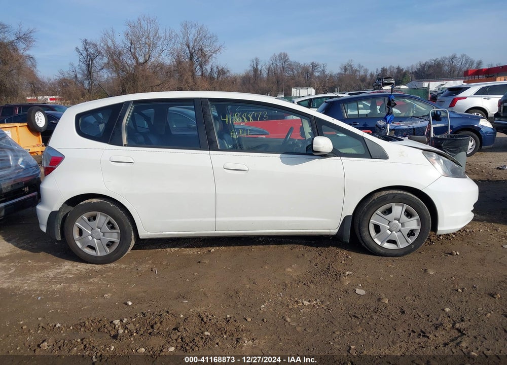 2013 HONDA FIT VIN: JHMGE8H32DC036238