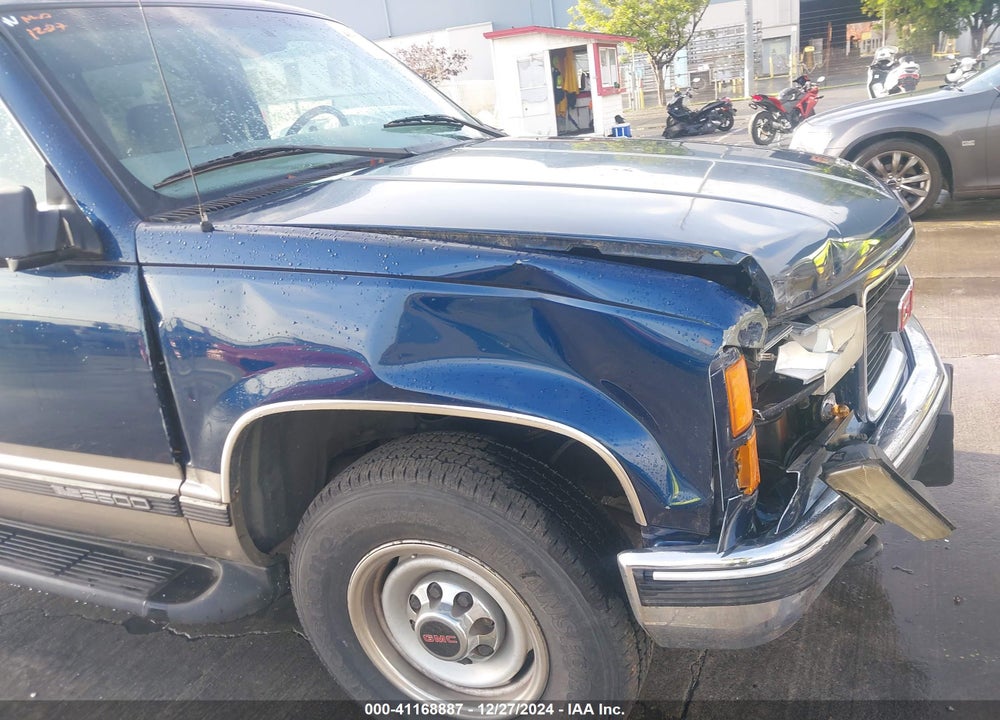 1999 GMC SUBURBAN 2500 SL VIN: 3GKGC26JXXG542539