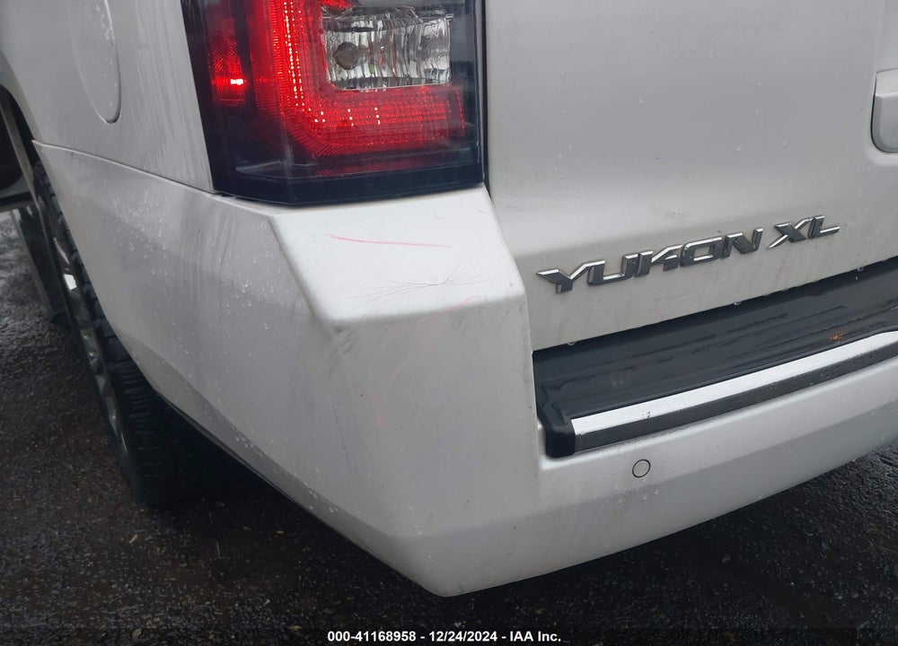2016 GMC YUKON XL DENALI VIN: 1GKS2HKJ3GR425407