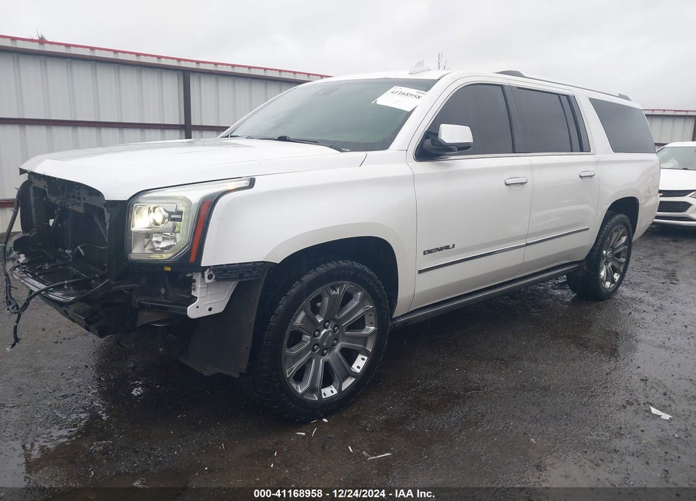 2016 GMC YUKON XL DENALI VIN: 1GKS2HKJ3GR425407