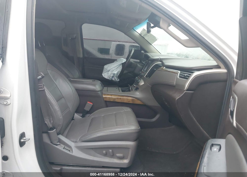 2016 GMC YUKON XL DENALI VIN: 1GKS2HKJ3GR425407