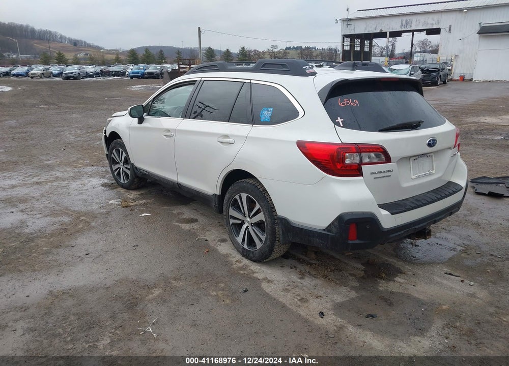 2018 SUBARU OUTBACK 2.5I LIMITED VIN: 4S4BSANC4J3356569