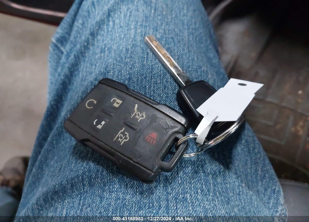 2015 CHEVROLET SUBURBAN 1500 LT VIN: 1GNSKJKC8FR508485