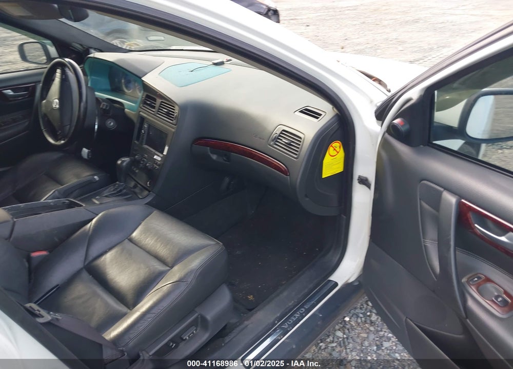 2004 VOLVO S60 2.5T VIN: YV1RS59VX42393832