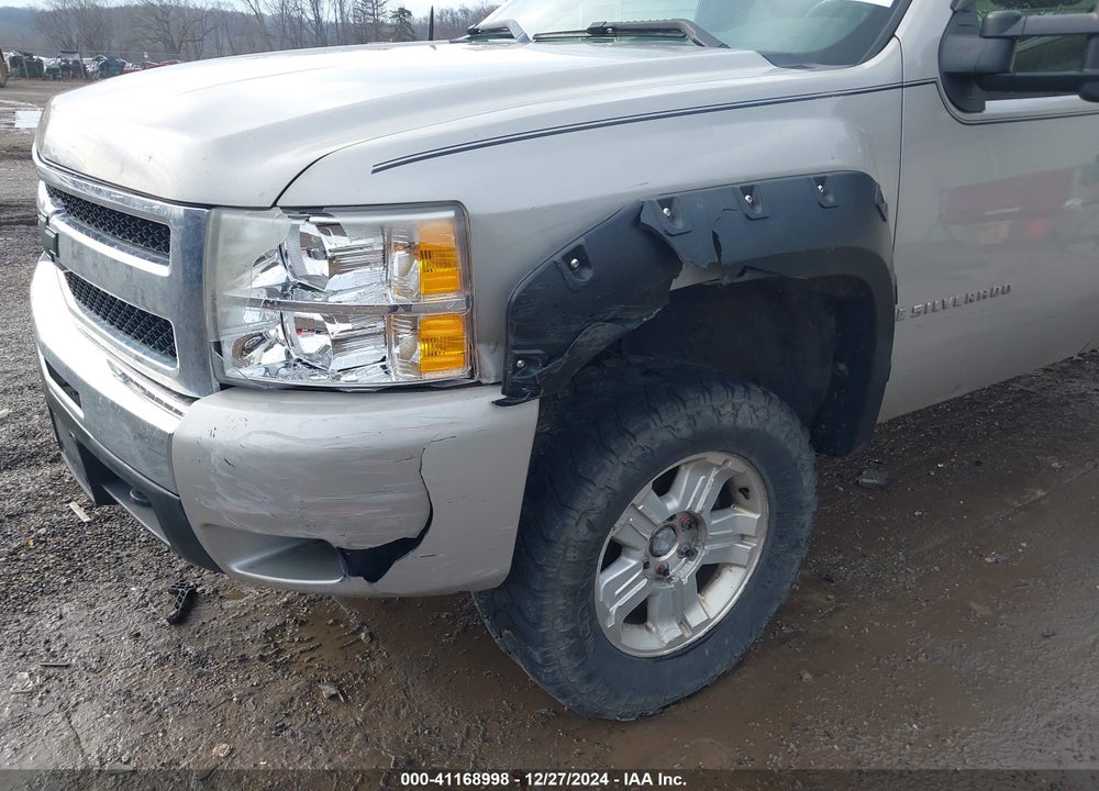 2009 CHEVROLET SILVERADO 1500 LT VIN: 1GCEK29089Z112424