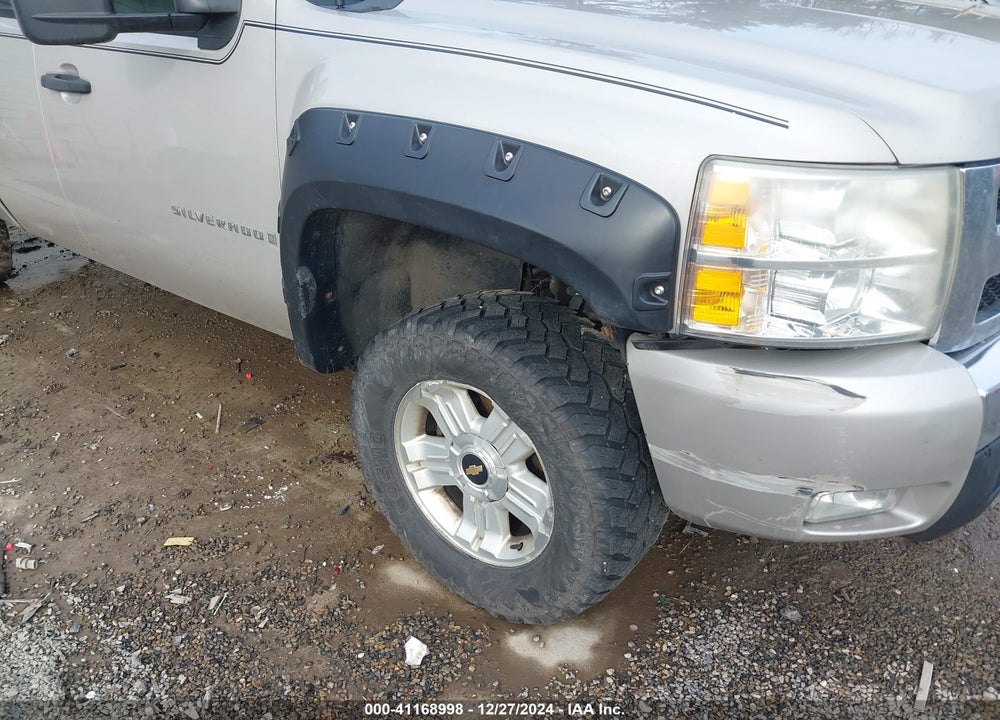 2009 CHEVROLET SILVERADO 1500 LT VIN: 1GCEK29089Z112424