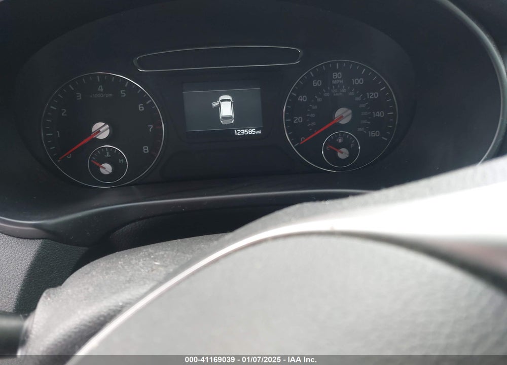 2019 KIA SORENTO 2.4L L VIN: 5XYPG4A32KG432452
