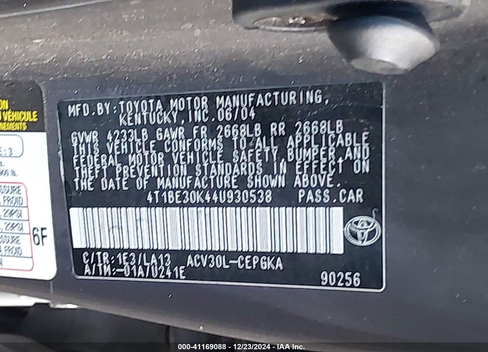 2004 TOYOTA CAMRY XLE VIN: 4T1BE30K44U930538